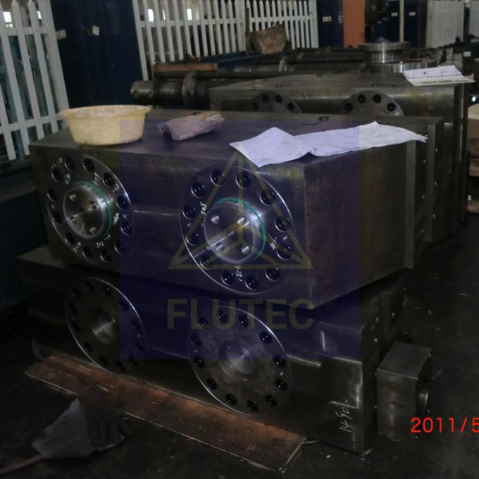 Flutec Custom Made Hydraulic Block Cylinder cho nhà máy thép 1